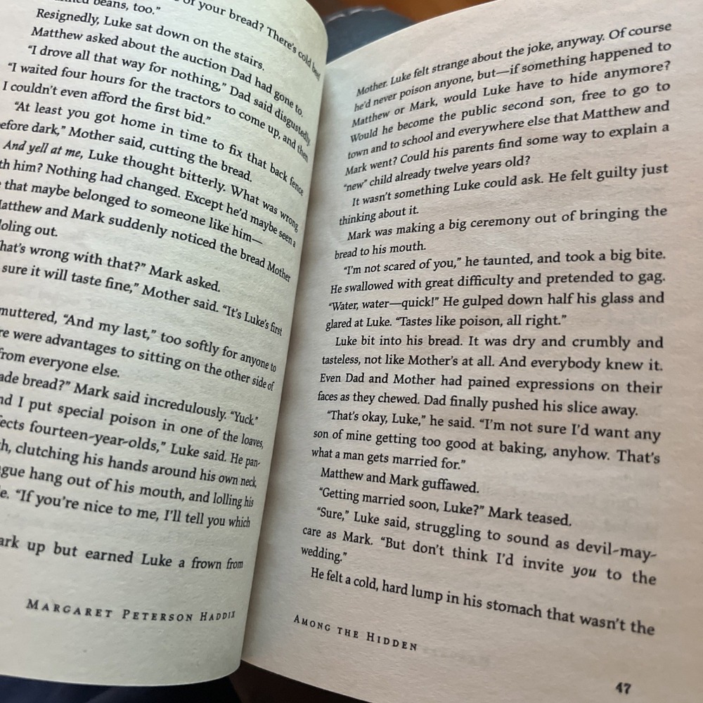 Among the‎ Hidden (Shadow Children, One) by Margaret Peterson Haddix - Picture 3 of 3
